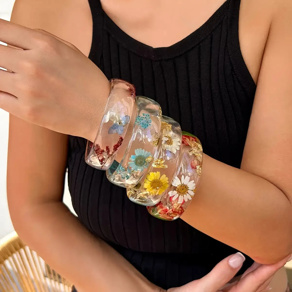 Women's Vintage Bohemian Style Dried Flower Resin Bracelet